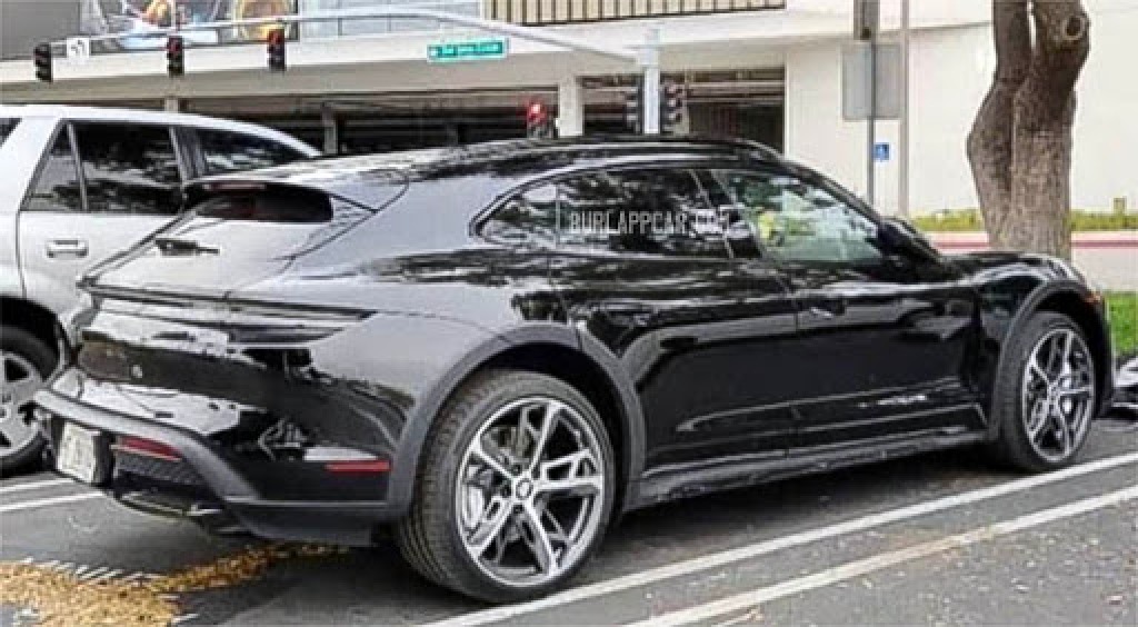 2023 Porsche Taycan Turbo Cross Turismo Redesign and Release Date